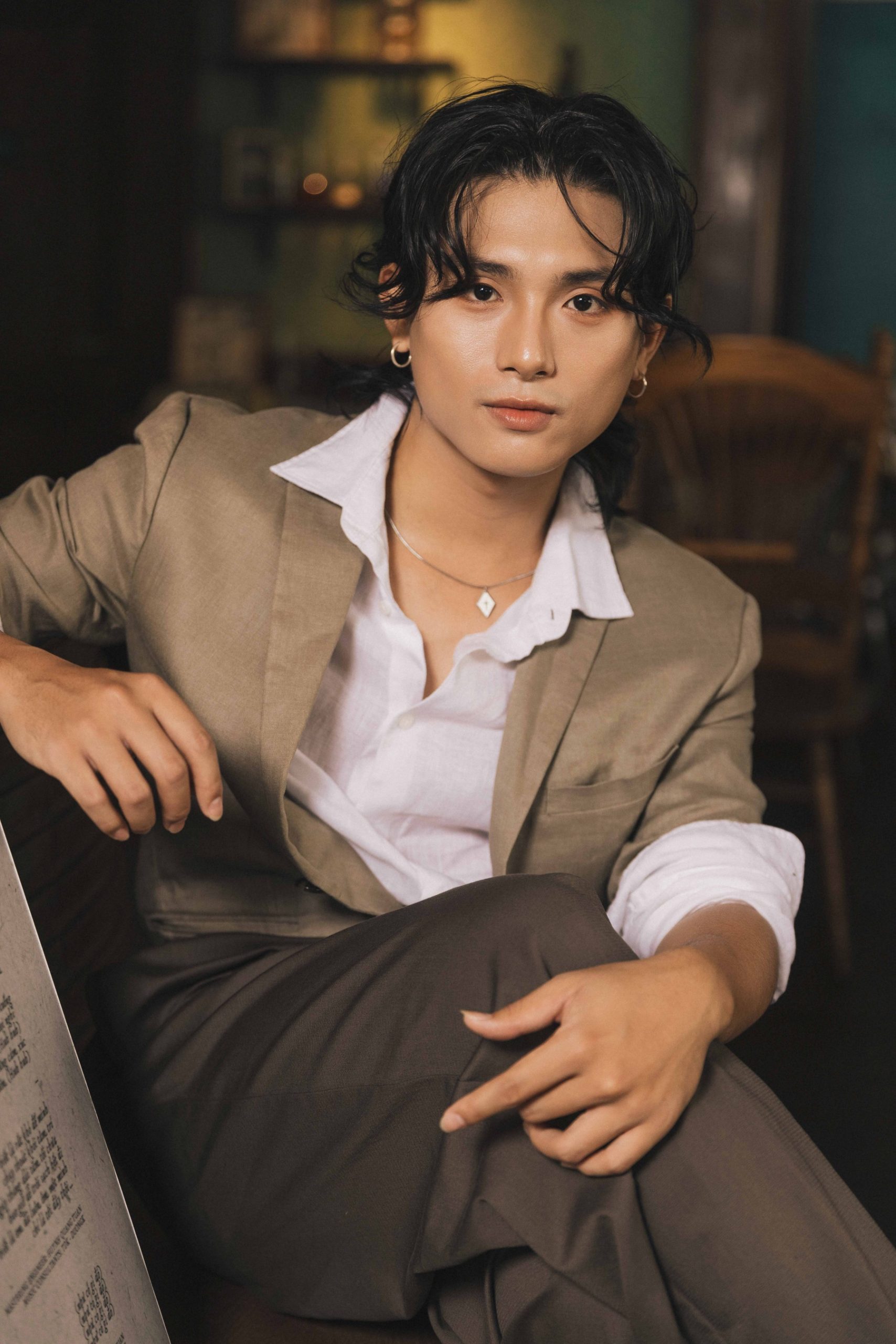 Album “Ánh sáng màn đêm” của GREY D: Dũng cảm dừng lại để đi tiếp